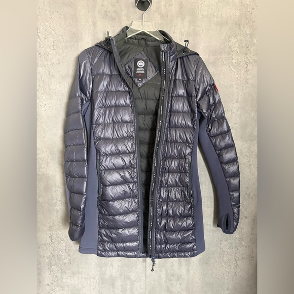 Canada Goose Jackets & Blazers - Canada Goose Women's HyBridge Lite Hooded Coat M